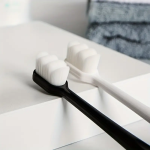 Toothbrushes- зубна щітка