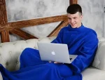 Плед, що зігріває з флісу з рукавами Snuggie (Снаггі) синій - Зображення 5